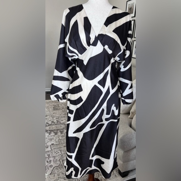 Banana Republic Factory Bloussant-Sleeve Midi Dress Satin Feel Size 4 New - Picture 3 of 12